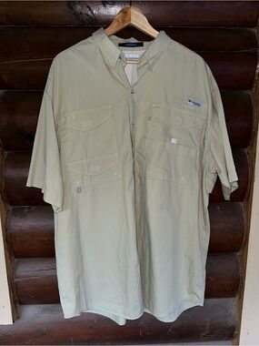 Columbia Light Khaki Short-Sleeve Bonehead Fishing Shirt